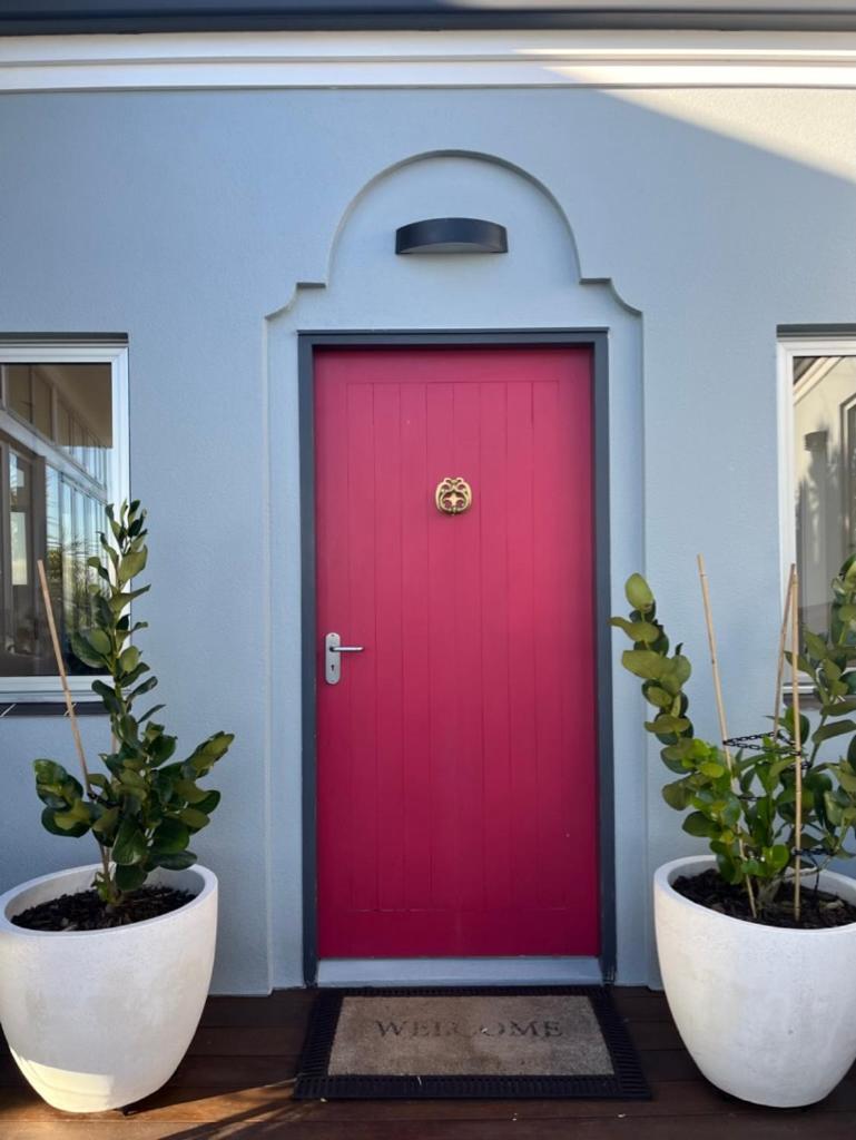 The Lighthouse - Free Breakfast And Stunning Views Bed & Breakfast Christchurch Exterior foto